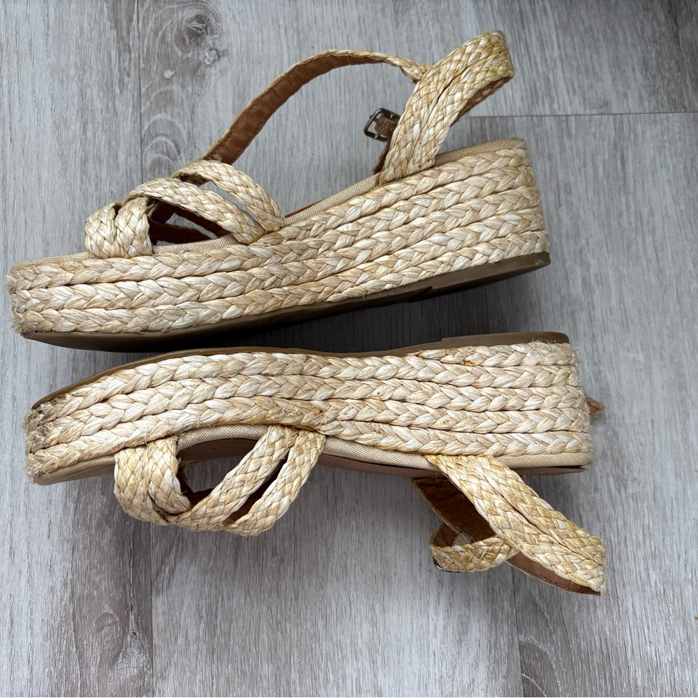 A New Day Women’s Natural Espadrille Wedges size 7.